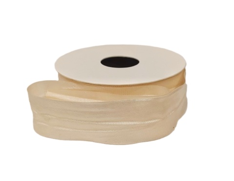 WSTĄŻKA GNIECIONA Z POŁYSKIEM KREM 4,5 M X 2,5CM