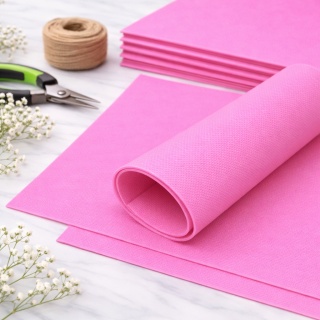 Folia piankowa w arkuszach 58×58 cm – cukierkowy róż